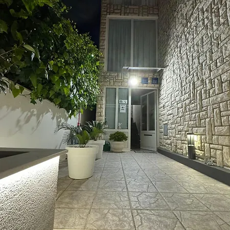 Simovic 3* Baska Voda