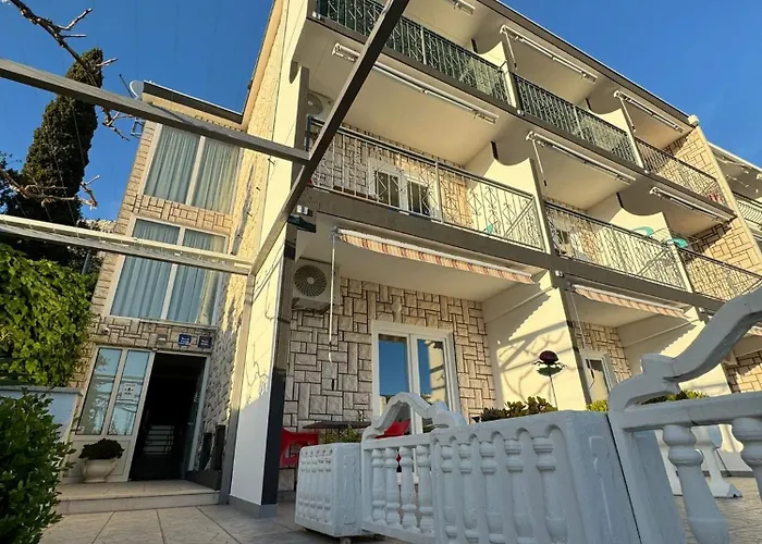 Simovic Pensjonat 3*