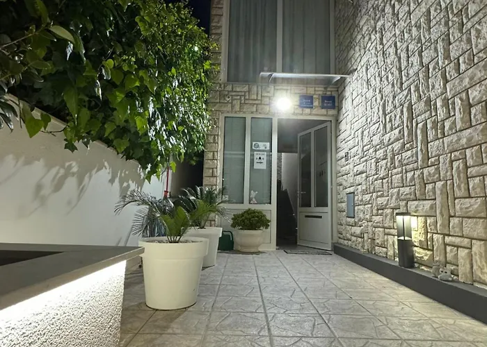 Simovic 3* Baška Voda